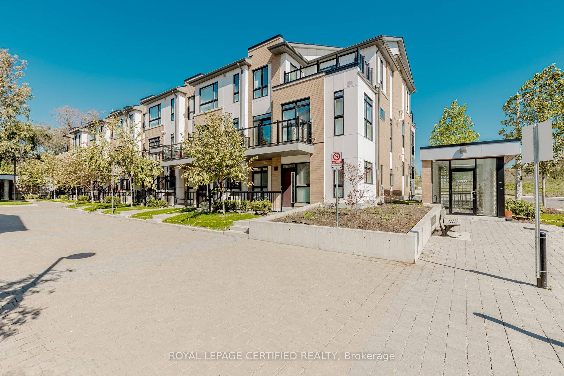 Welcome to this spacious and beautifully appointed 2 bedroom, 2 bathroom townhome offering 1.