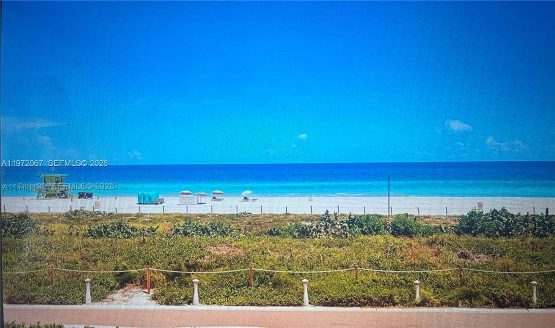 PRICED TO SELL DIRECT OCEAN BUILDING, HIGH FLOOR 2 2, VIEWS TO INTERCOAST AND OCEAN, BEACH SERVICE, ALL AMENITIES SUCH AS SPA, CONCIERGE, HEATED POOL.