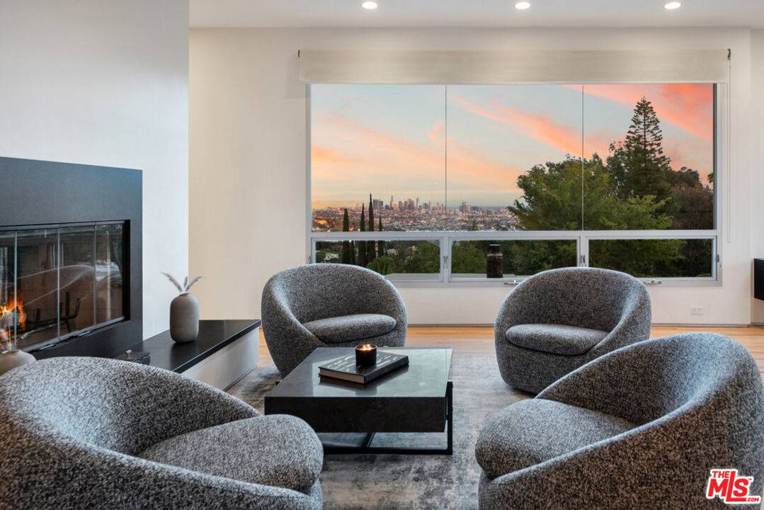 2742   Creston Dr 4BR Hollywood Hills East La