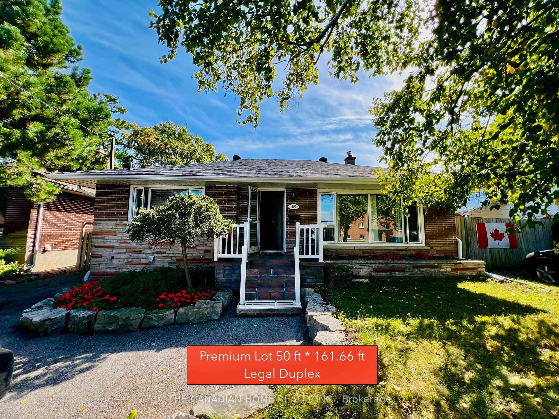 Turnkey legal duplex on premium lot ideal for investors or first time buyers !