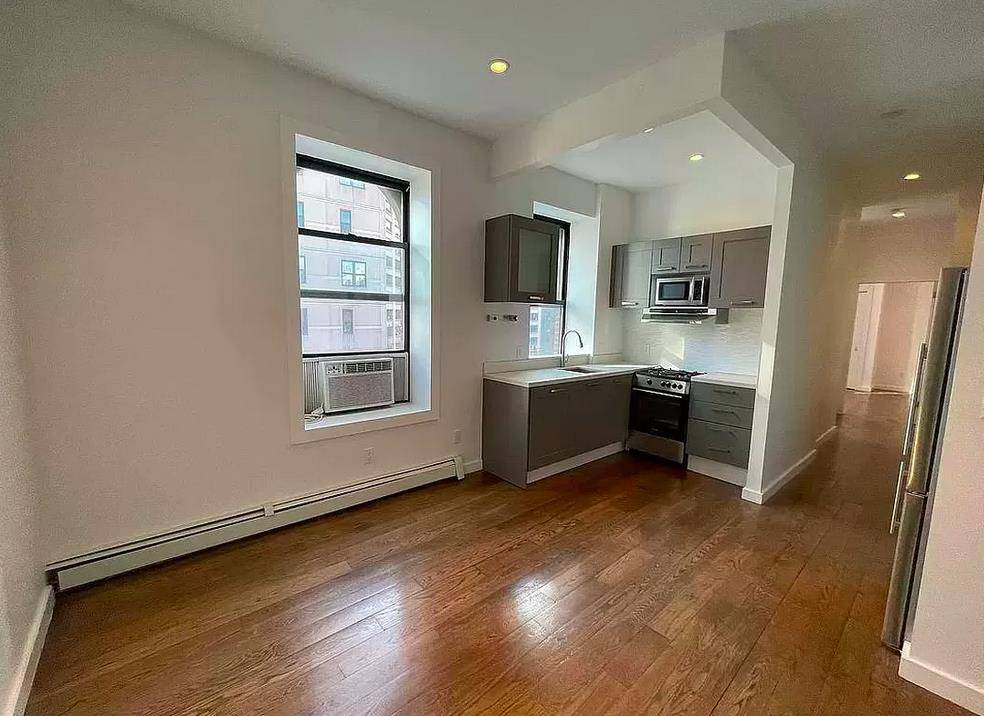 Newly renovated Two Bedroom !
