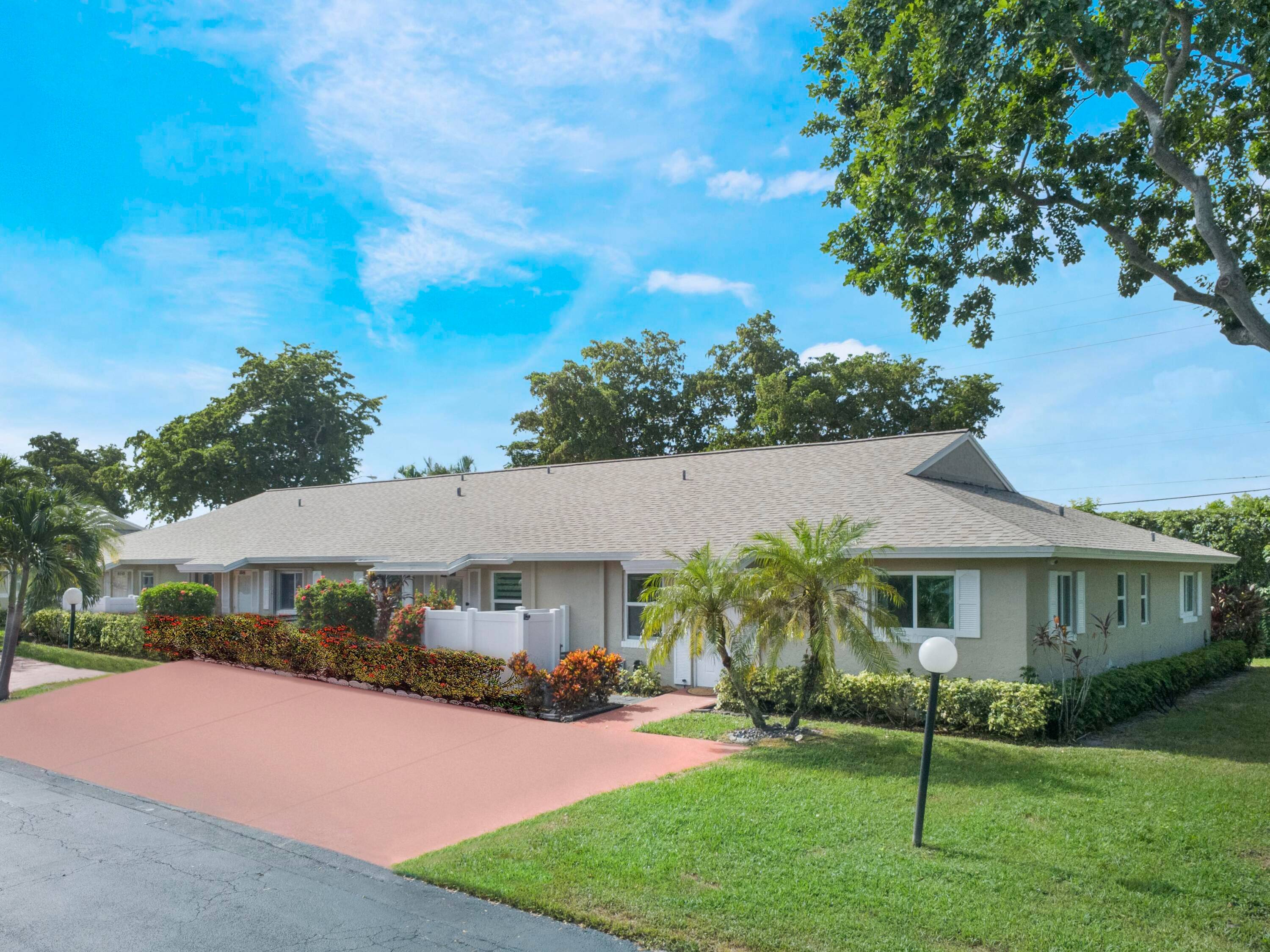 Welcome to Whisper Walk, one of Boca Raton's most sought after 55 gated communities !