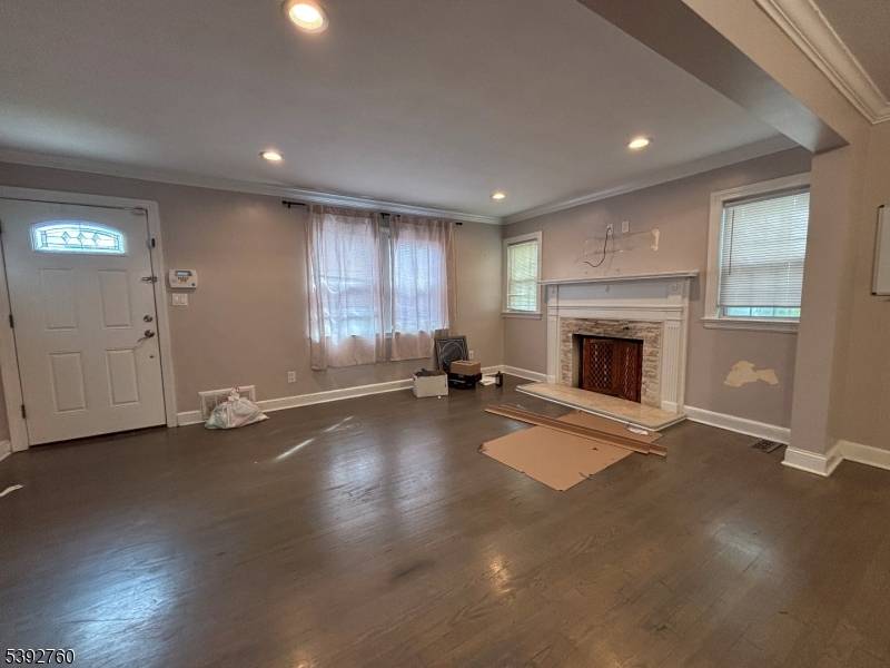 Beautiful Single Family Home for Rent in Linden !