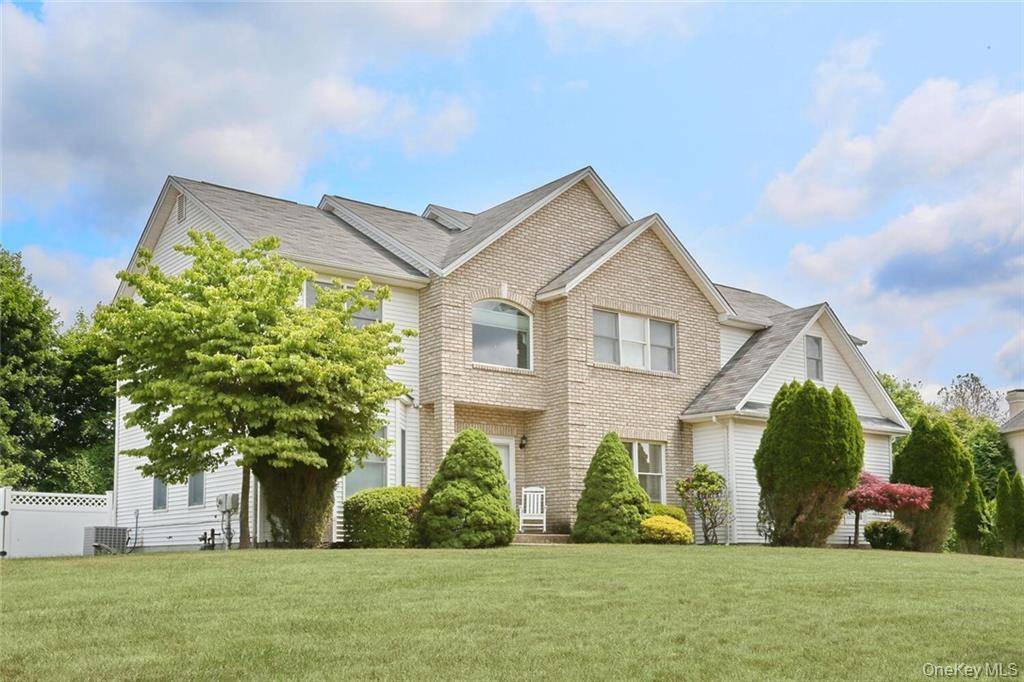 6 Margo Court is located on a quiet street near a cul de sac.