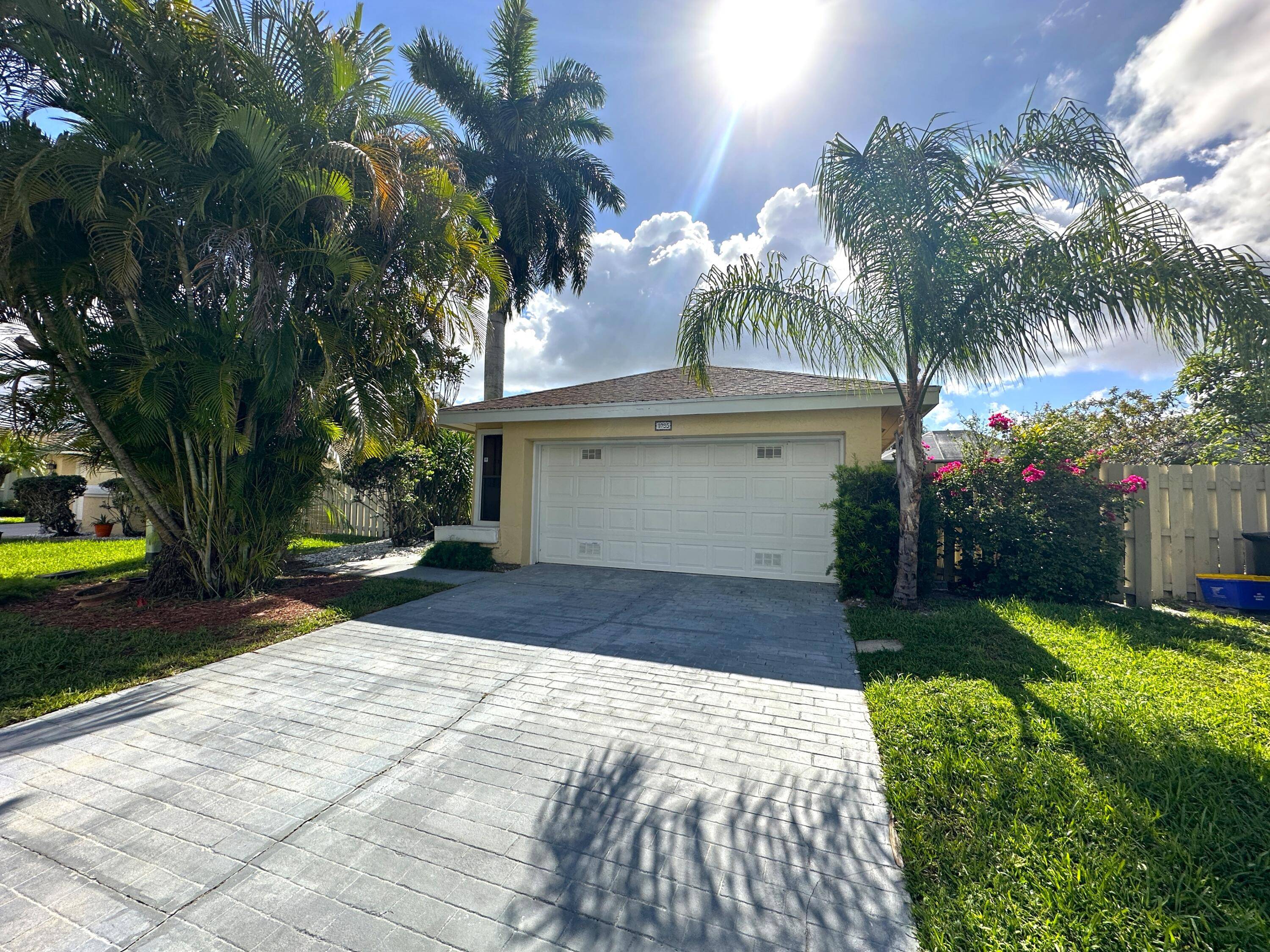 Beautifully Renovated Lakefront Home with Private Pool !