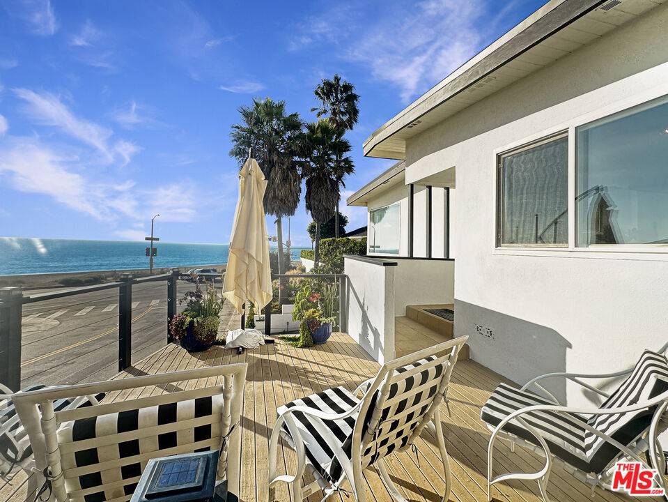 111 Waterview St 2BR La