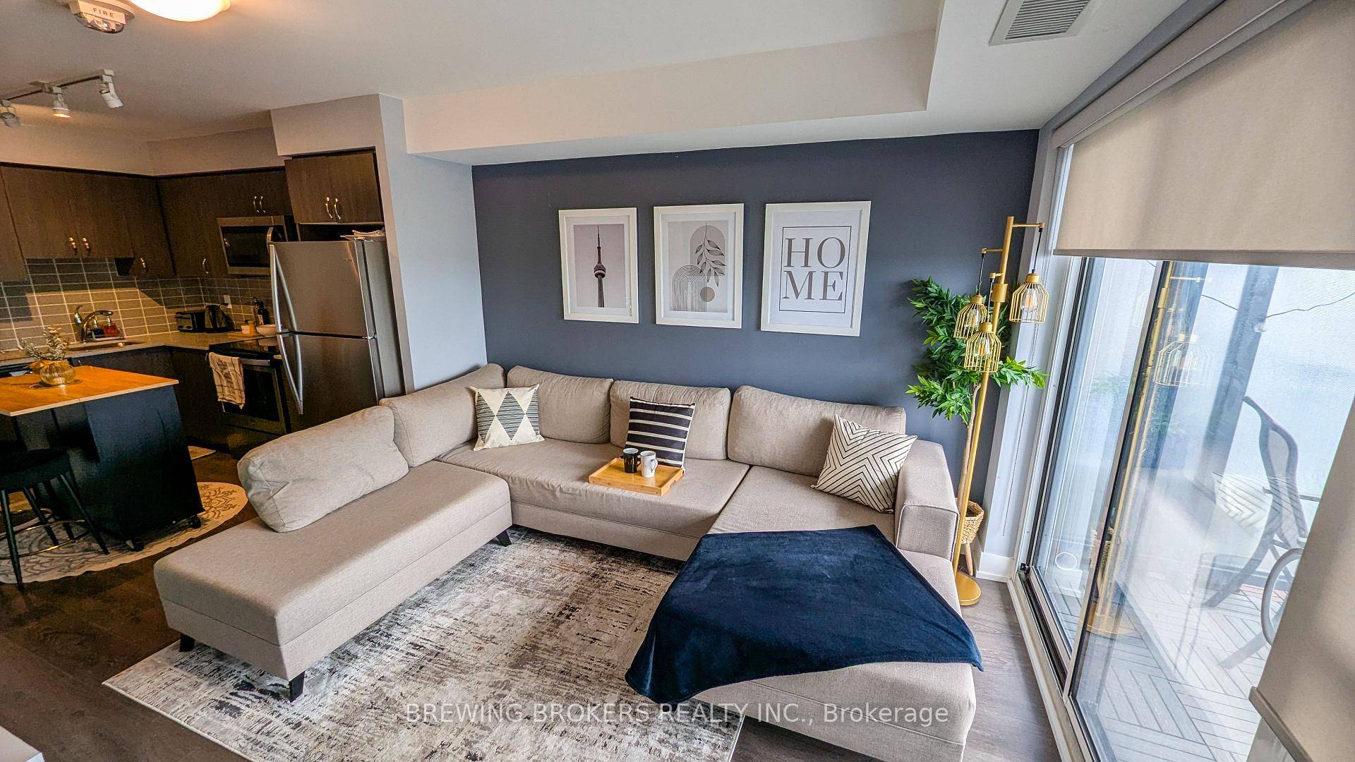 This modern 1 bedroom unit is located on the 21st floor and offers a clear, unobstructed north facing view from your private balcony.