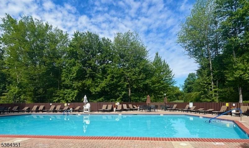 Welcome to this bright and spacious 2 bedroom, 2 bath condo in Mahwah ?