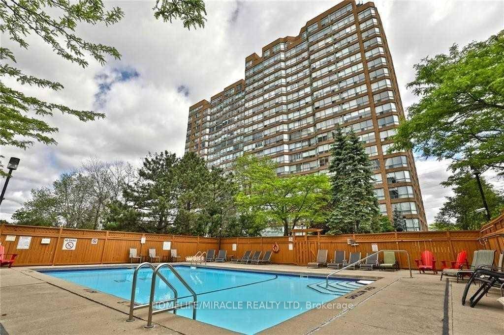 Indulge in luxury with this exquisite condo, boasting 2 bedrooms, a sunny solarium or a multipurpose room suitable for a home office.