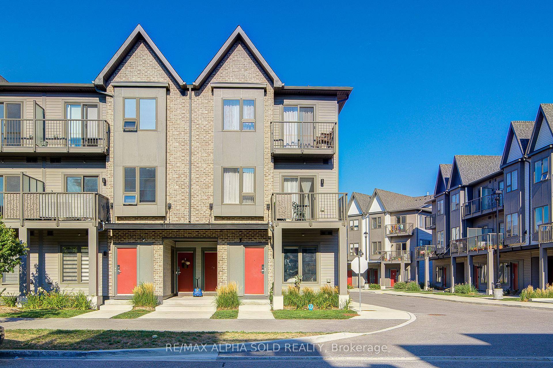 Welcome to this beautiful and bright 2 bedroom, single level corner townhouse FLAT in one of Pickering's most desirable communities !