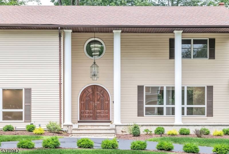 Completely Transformed Modern Masterpiece in Prime Wyckoff Location !