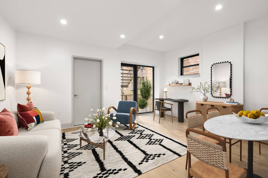 Apartment 4D pairs a smartly designed layout with calming finishes and a charming private outdoor space, creating a true urban retreat.