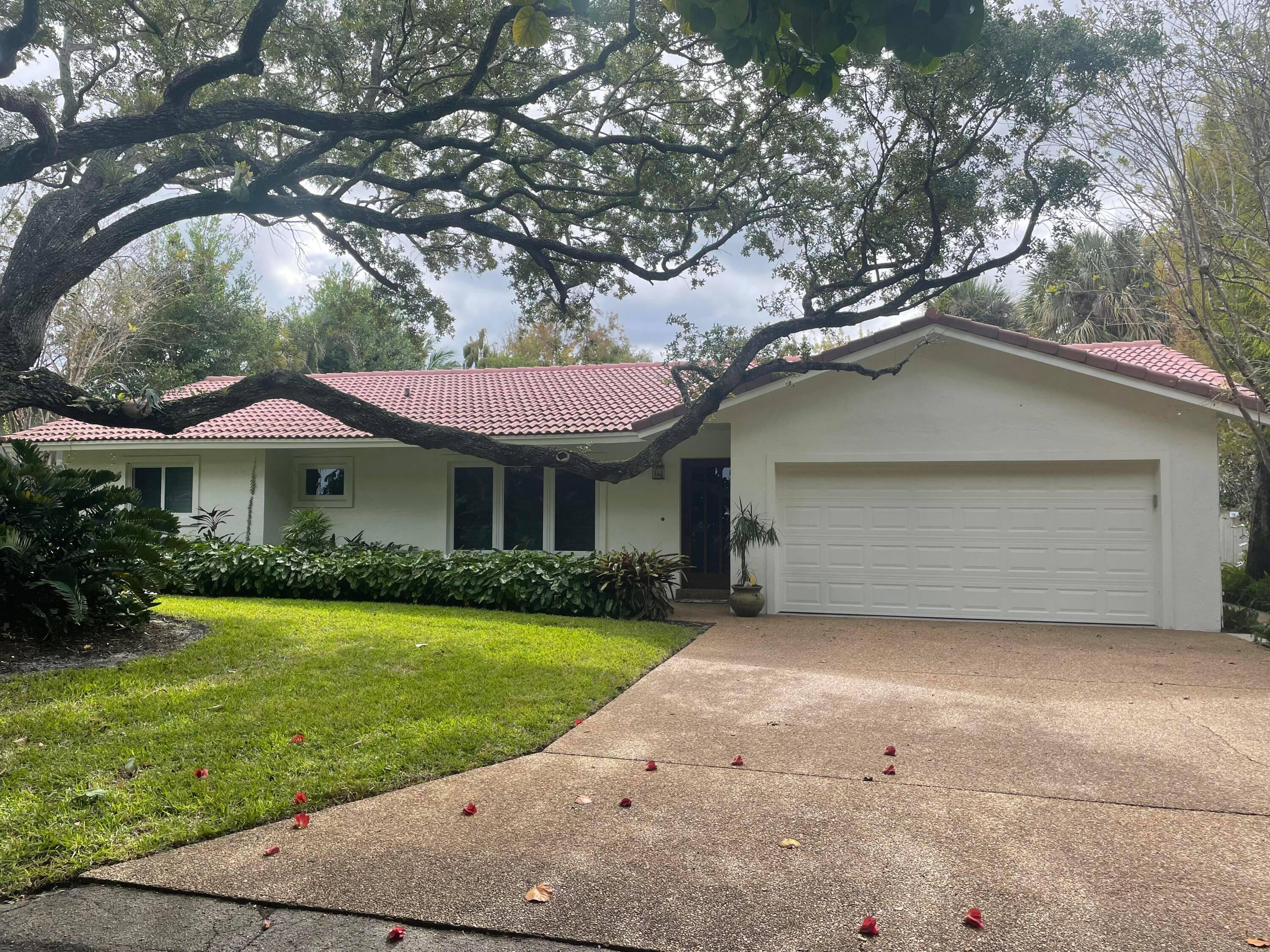 Old Florida charm awaits you in this 3 2 pool home with true FL living.