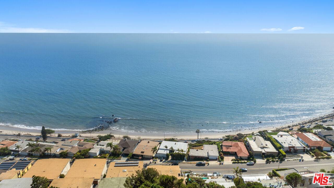 18111 Coastline Dr 2BR Malibu La