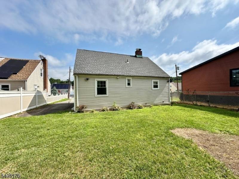 Cape Cod Home for Sale Move In Ready.