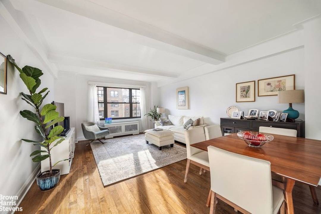 Perched on the 11th floor, this bright two bedroom, two bathroom pre war apartment enjoys natural light throughout the day.