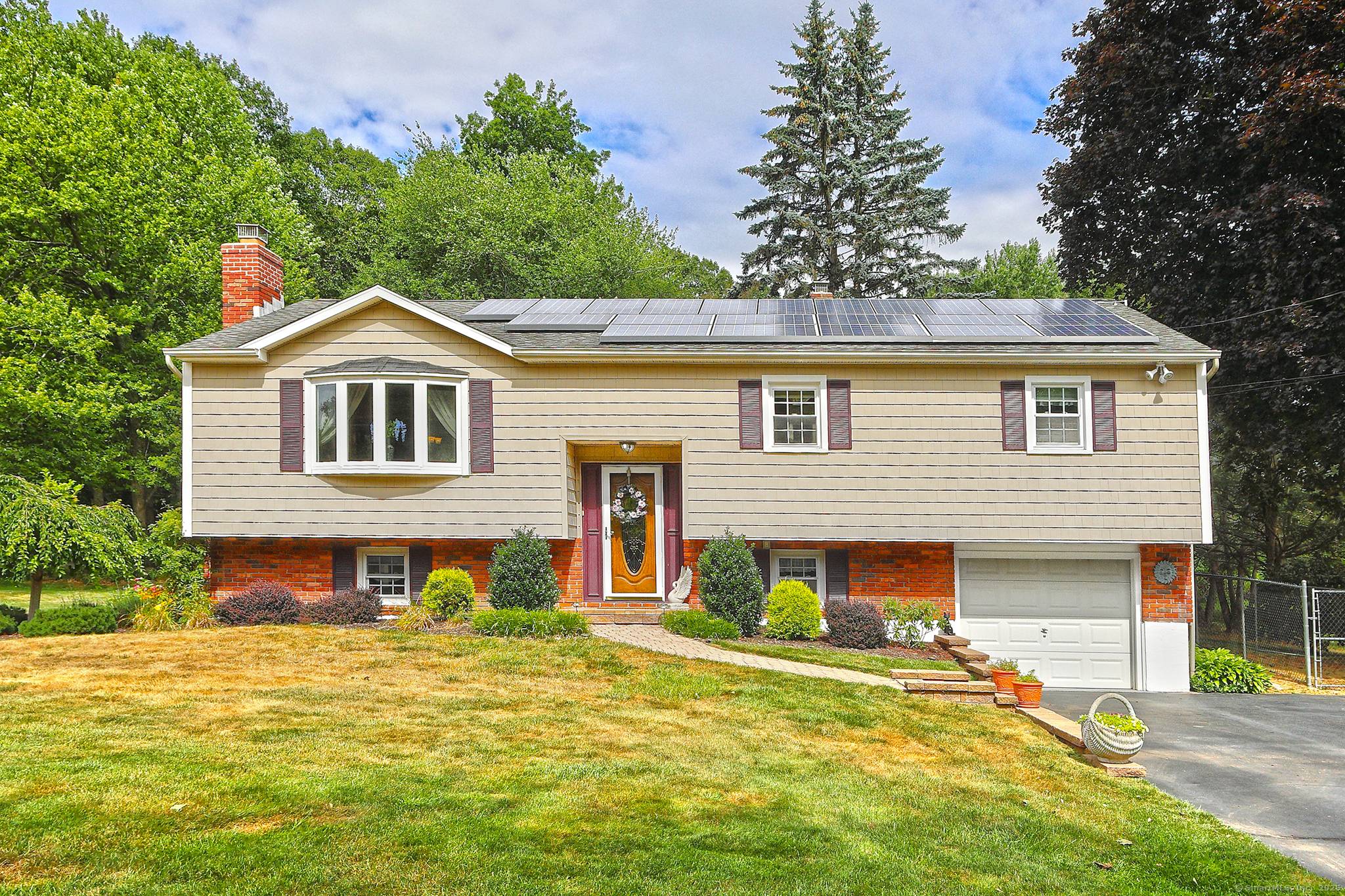 Welcome to Milford ! This inviting raised ranch offers 3 bedrooms, 3 full bathrooms and a comfortable floor plan for the ease of everyday living !