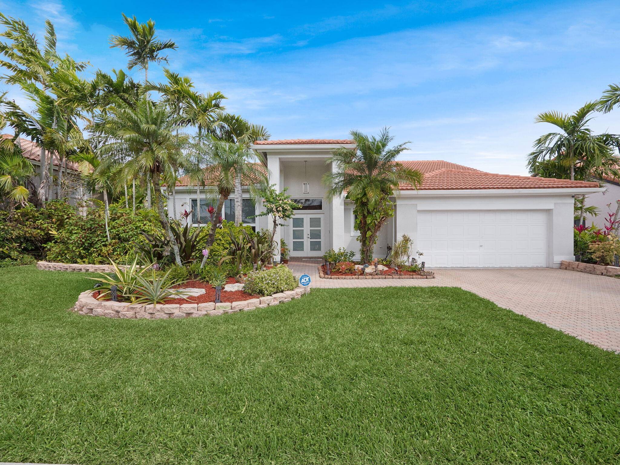 Welcome to your dream home, a nice gated community !
