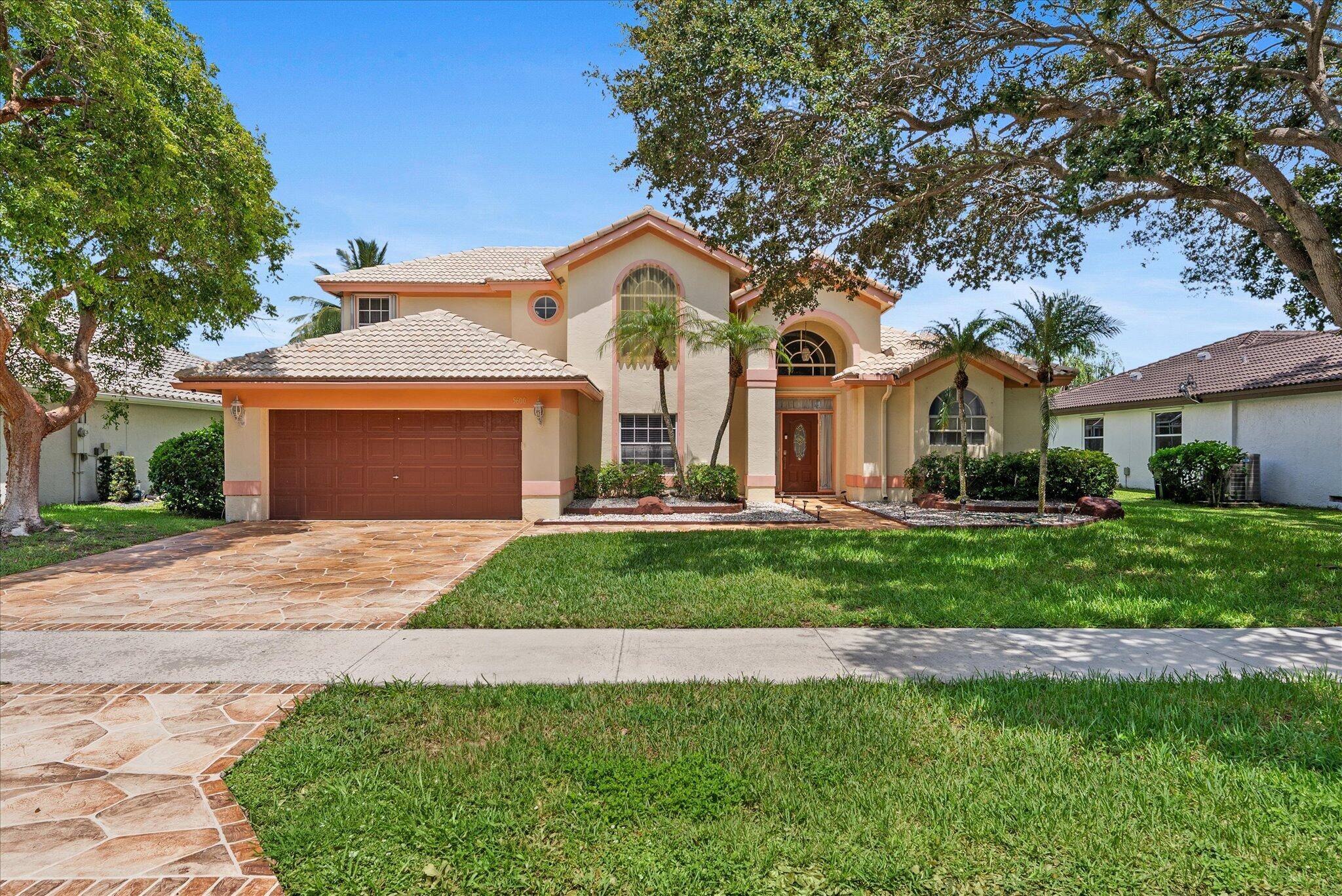 Rarely Available 4BR 3BA Pool Home in Desirable Winston Park !
