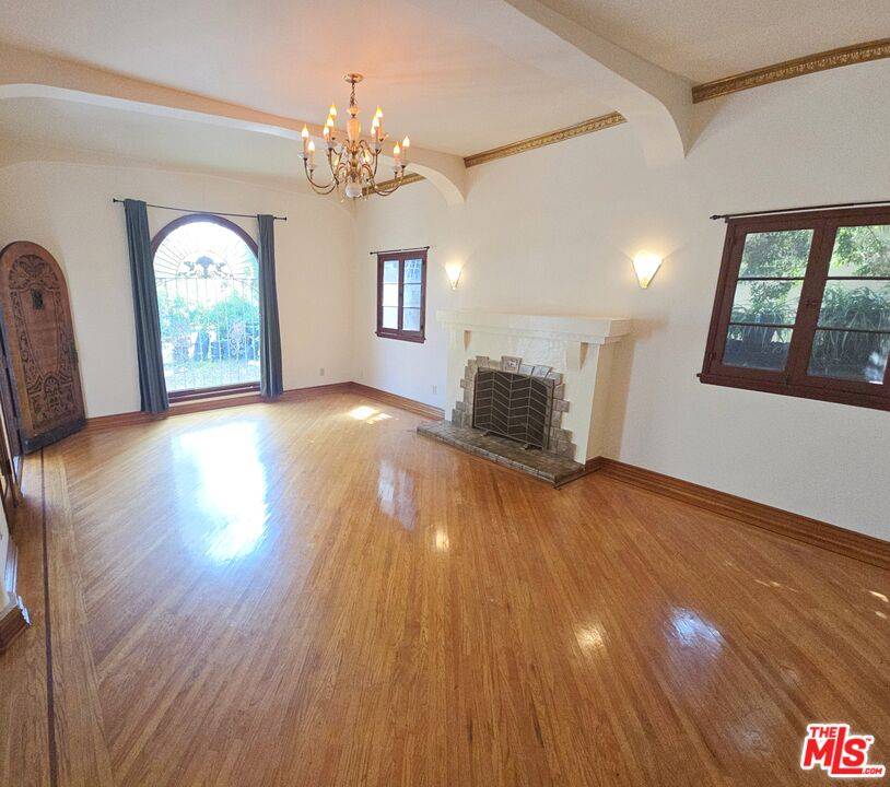 8963   David Ave 3BR La