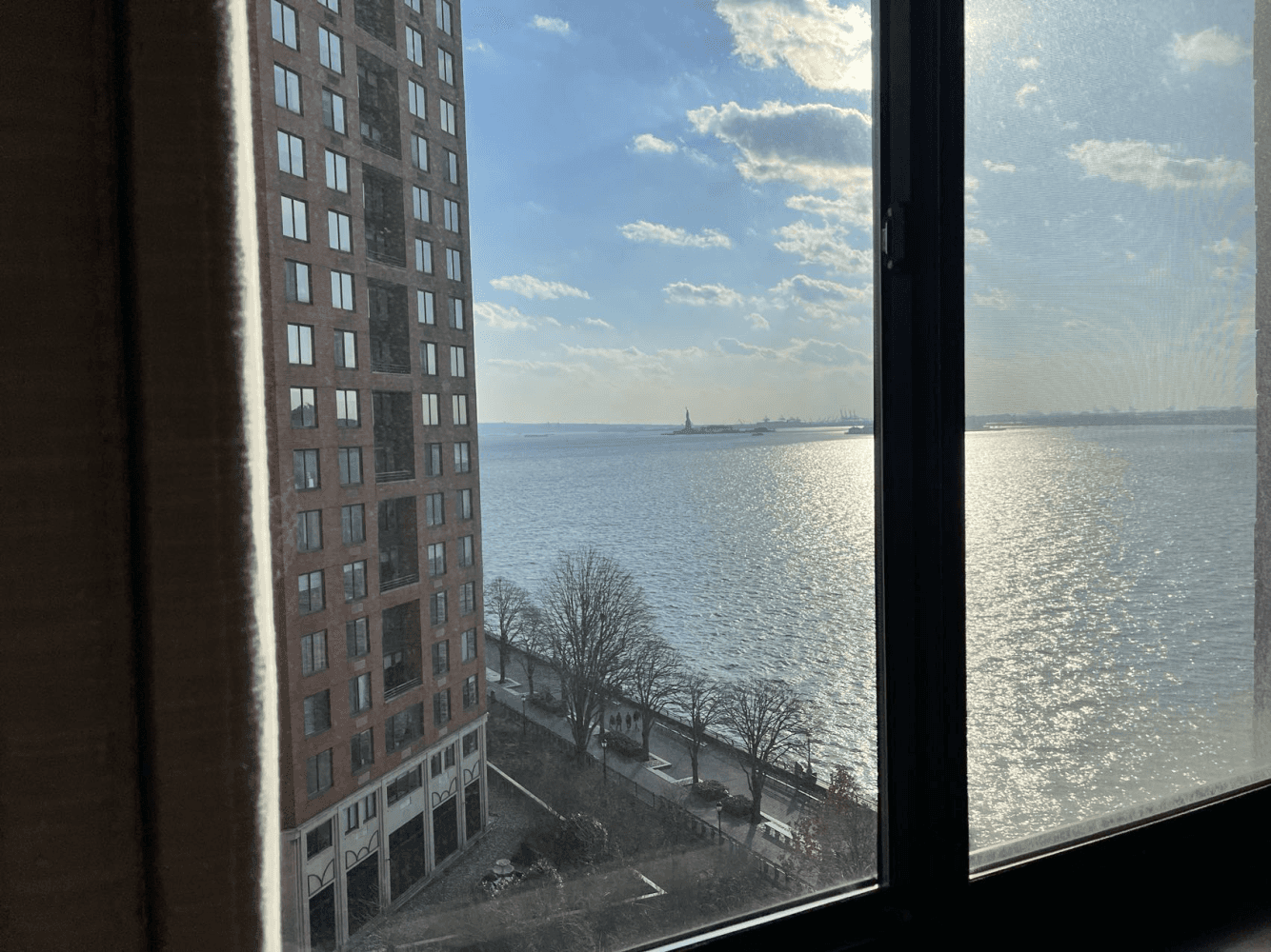 Waterfront building, South facing, bright, fully renovated unit with Hudson River amp ; Statue of Liberty view and terrace of 43 sq ft.