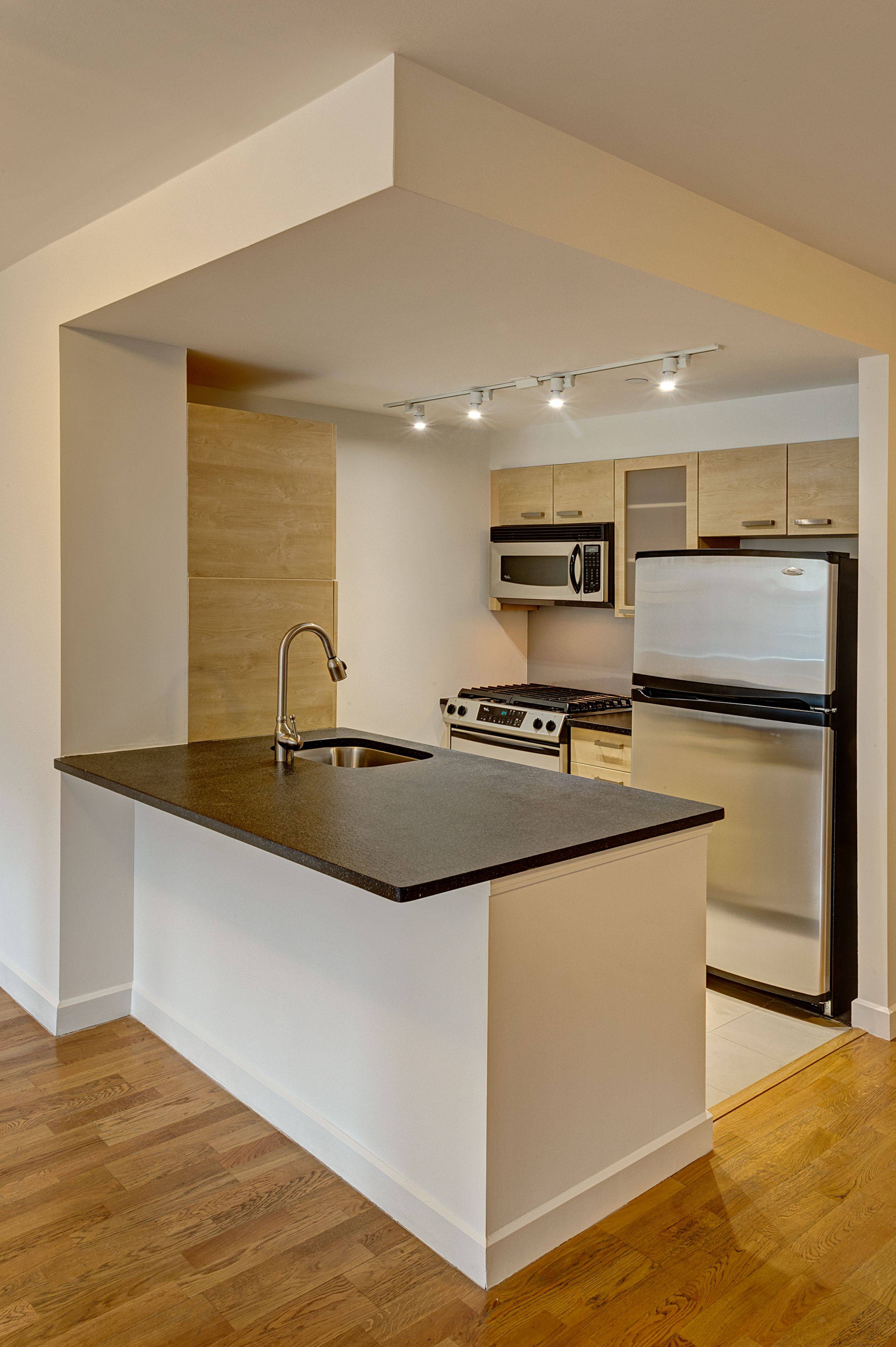 88 Leonard offers elegant, doorman apartment living in the pulsating Manhattan neighborhood known as Tribeca.