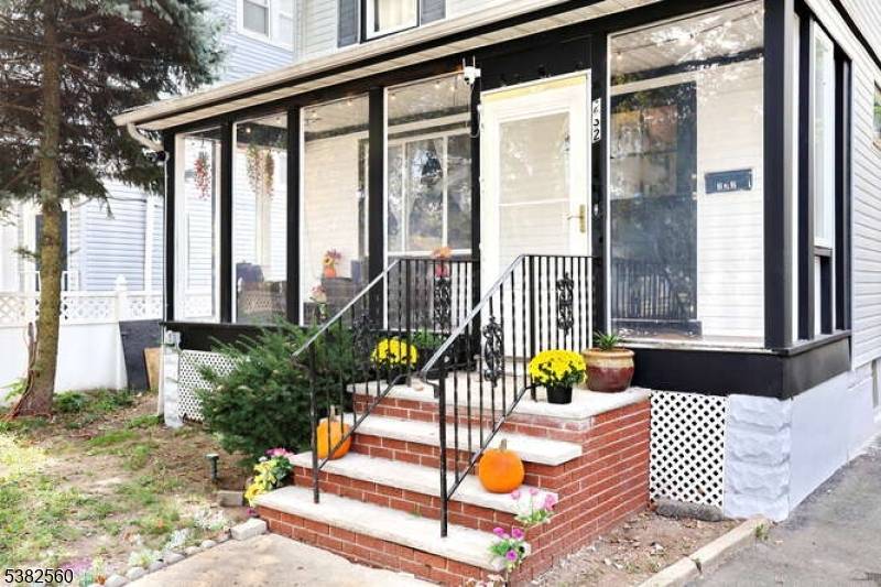 Back on the market, Buyers couldn't performed.