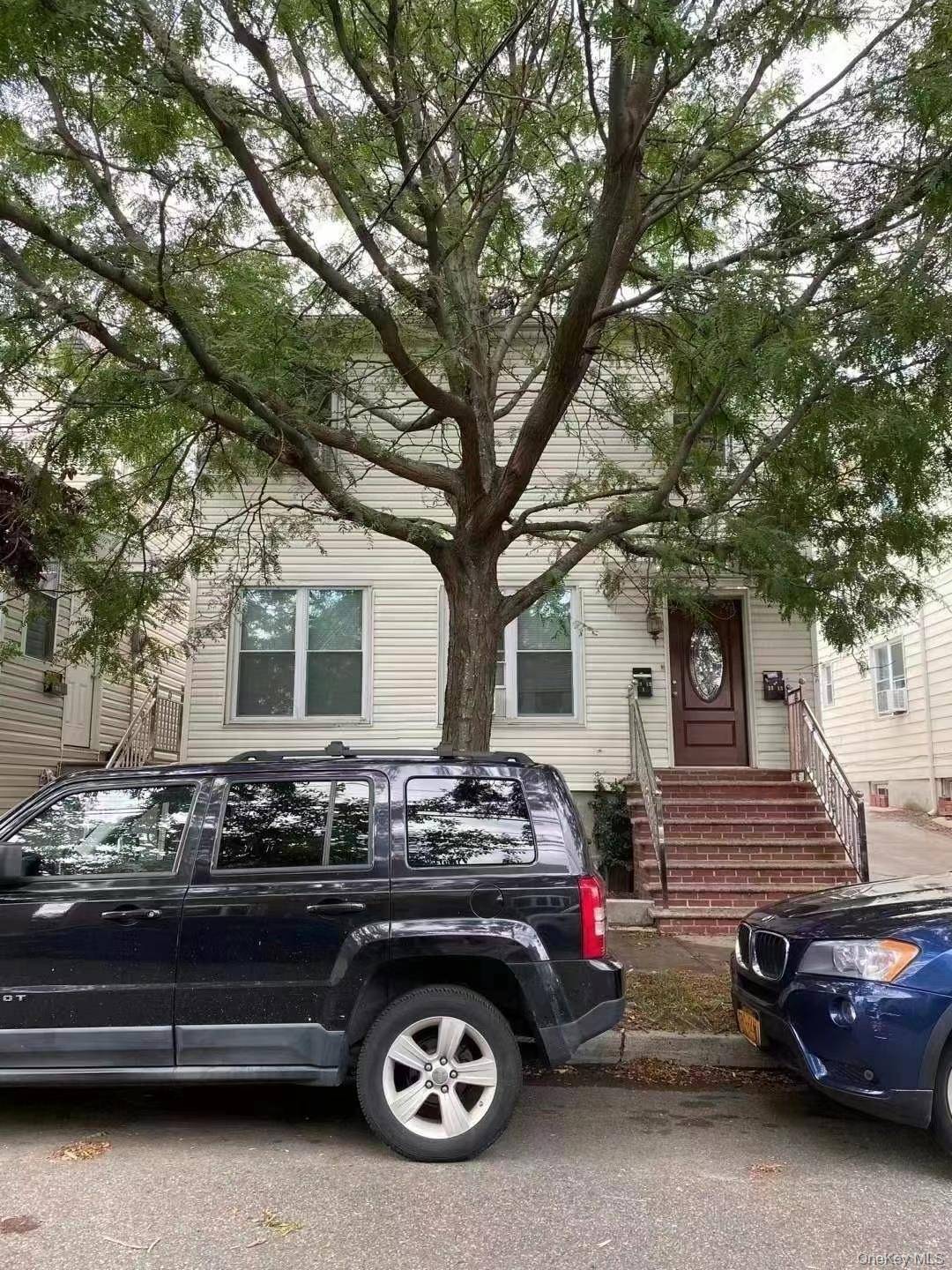 Detached 2 family home located in the desirable College Point areas.