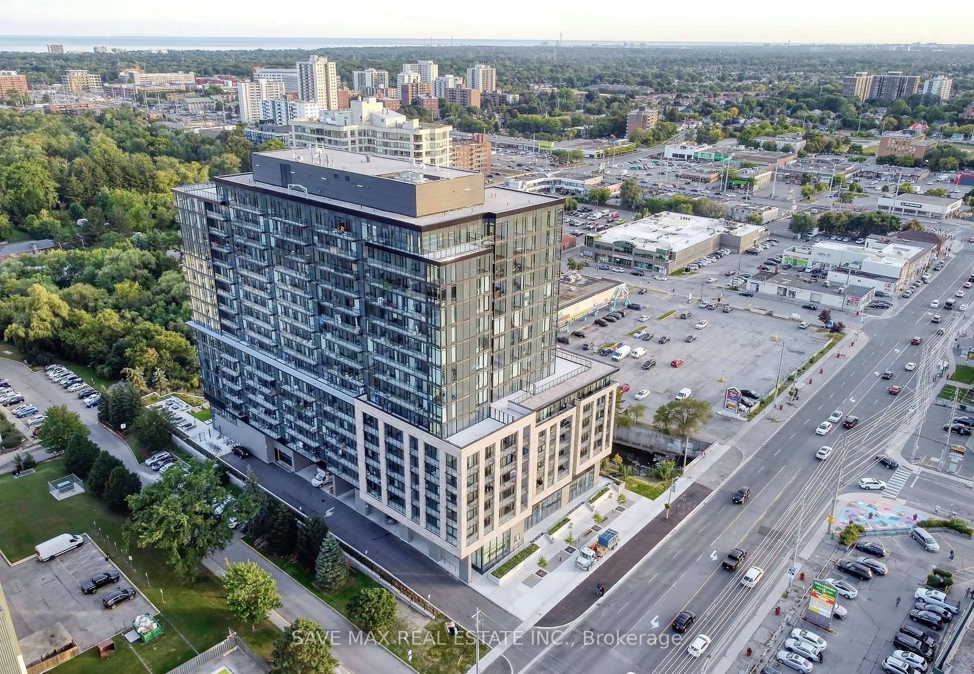 Luxurious amp ; Spacious 1 Den Den can be used as 2nd Bedroom 2 Full Washrooms at Artform Condos at one of the Best location heart of the Cooksville.