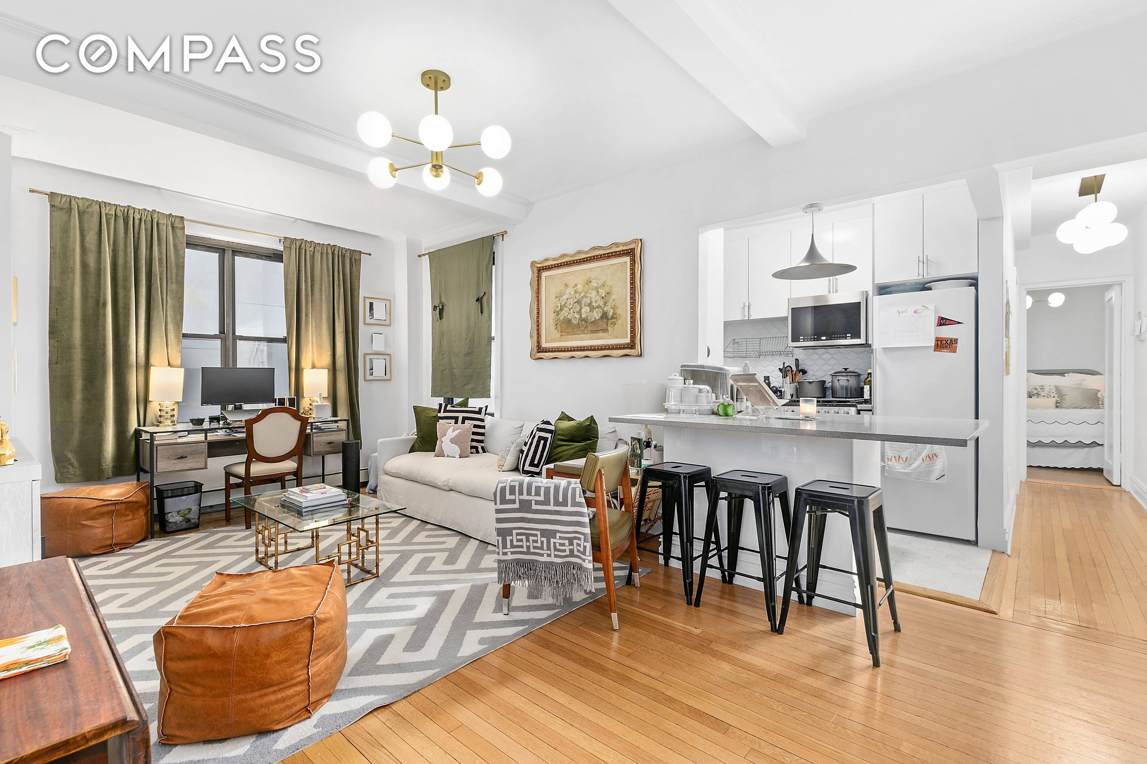Tenant in Place until May 31st, 2025 Welcome to this beautifully renovated and spacious one bedroom apartment in the heart of Manhattan.