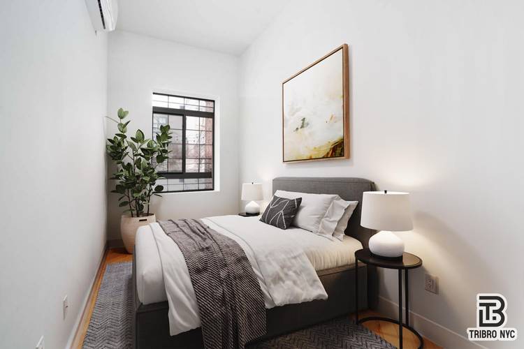 Elegant amp ; Luxury 2BR with Massive Private Backyard in Prime WilliamsburgThis stunning 2 bedroom, 1 bathroom home offers the perfect blend of modern finishes and generous space, set in ...