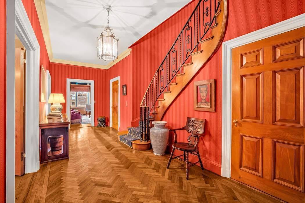 Located in one of Rosario Candela's most desirable apartment buildings in a prime Carnegie Hill location, this gracious, 4, 000 square foot, south facing duplex has a classic layout, gets ...