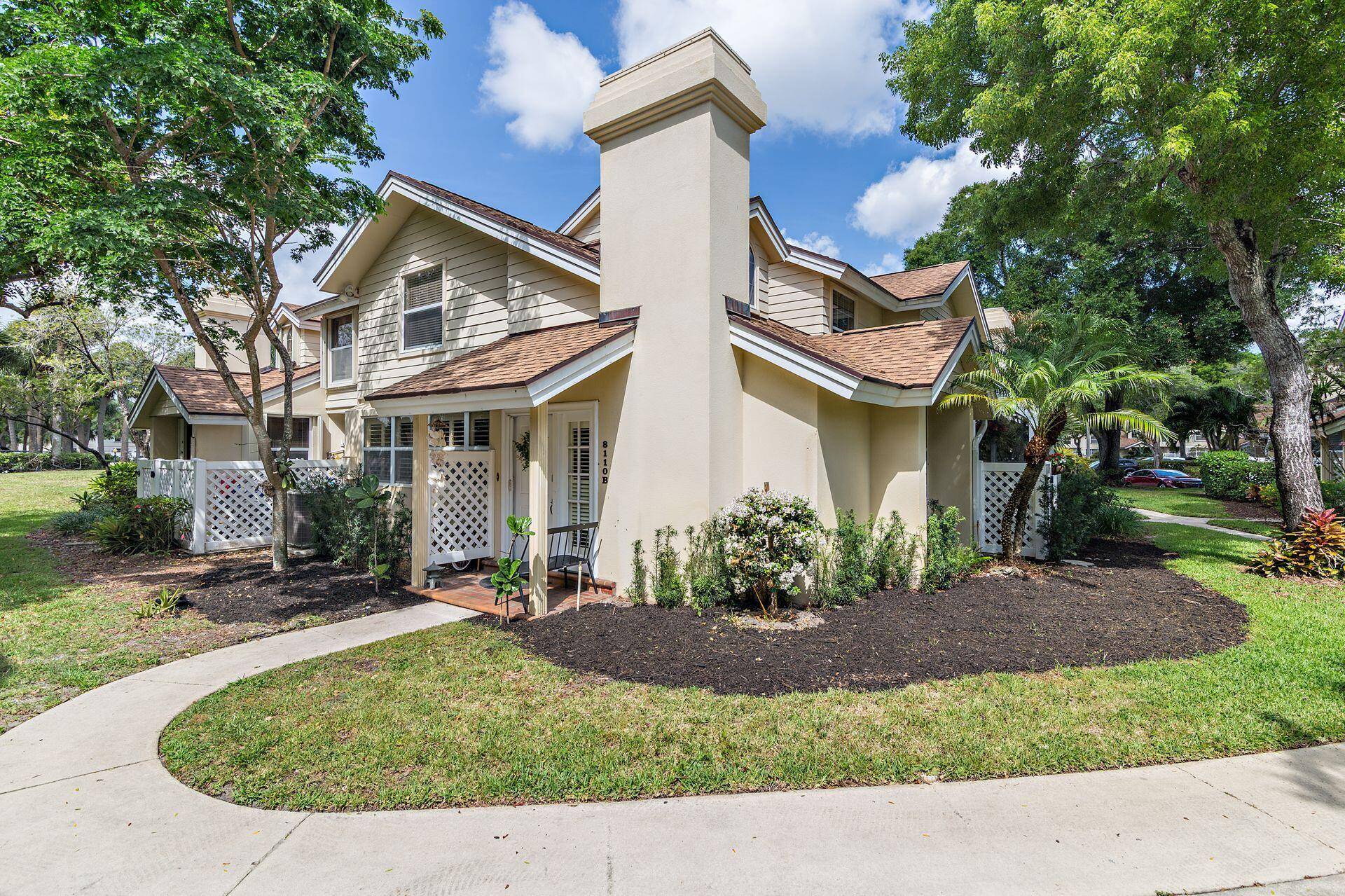 Beautifully updated 3 bedroom, 2 bathroom DiVosta built townhouse in the gated Wellesley at Lake Clarke Shores community.