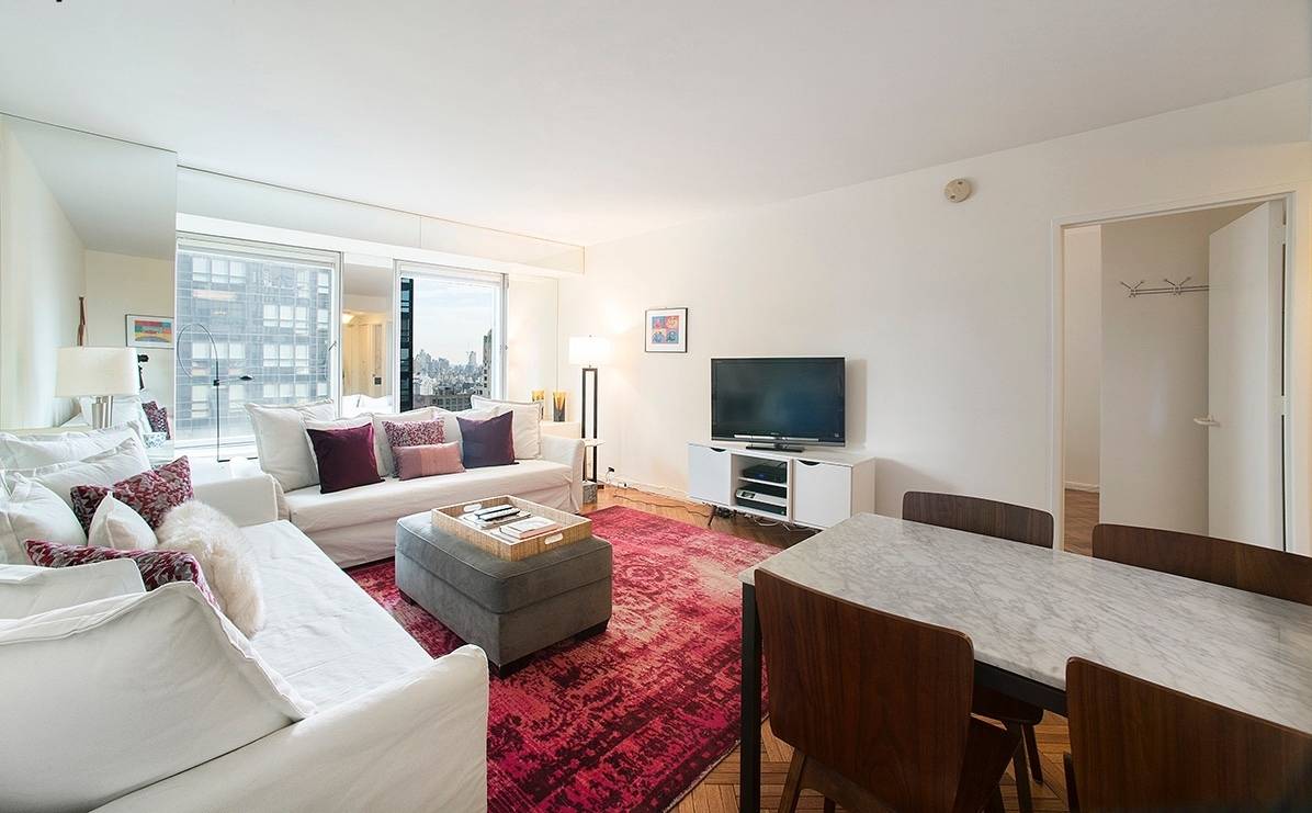 Welcome to Residence 3104 at CitySpire a luminous, north facing one bedroom soaring high above the city on the 31st floor.