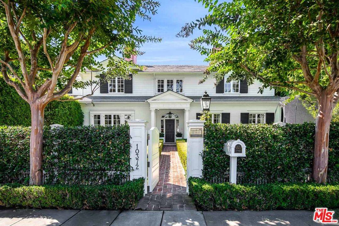 10372   Strathmore Dr Westwood LA
