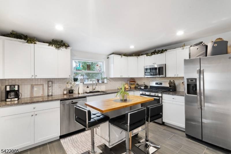 Welcome to 60 Searing Street where space, flexibility, and location come together.