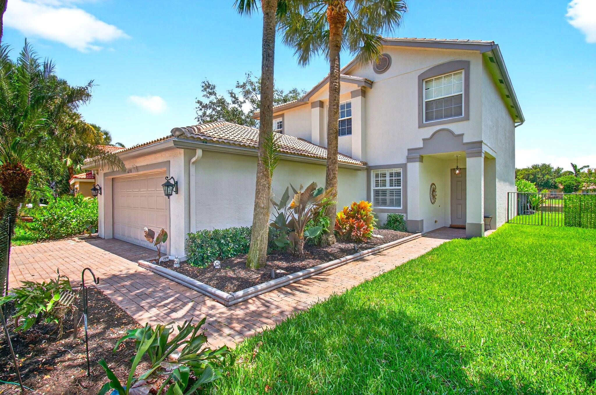 Your dream lakefront home awaits !