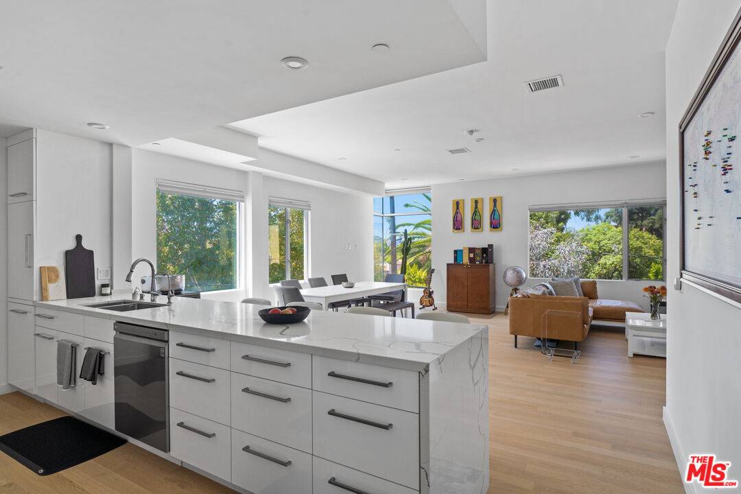 507  N Orlando Ave 2BR Beverly Grove La