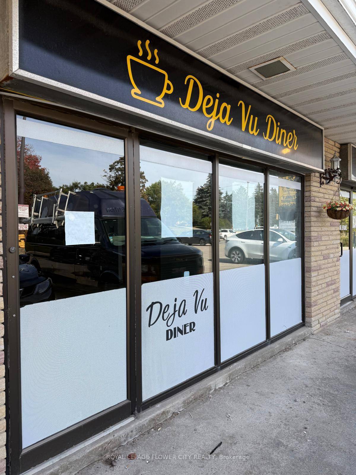 Just Listed ! This prime retail space, located on one of Orangeville's major streets within a bustling neighborhood strip plaza, offers high visibility and easy access and is ready to ...
