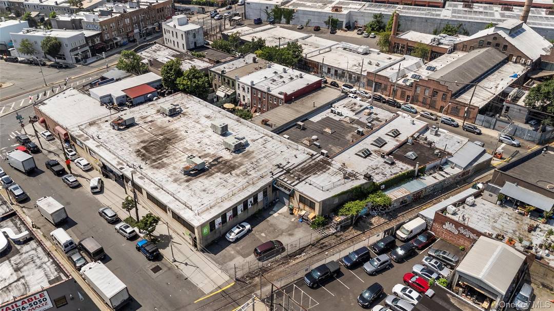 Bring Light Manufacturing Back to Maspeth !