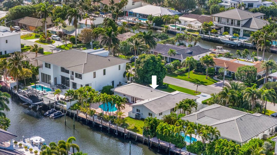 Discover prime waterfront real estate in Delray Beach at this deepwater property in the highly desirable Tropic Isle boating community !