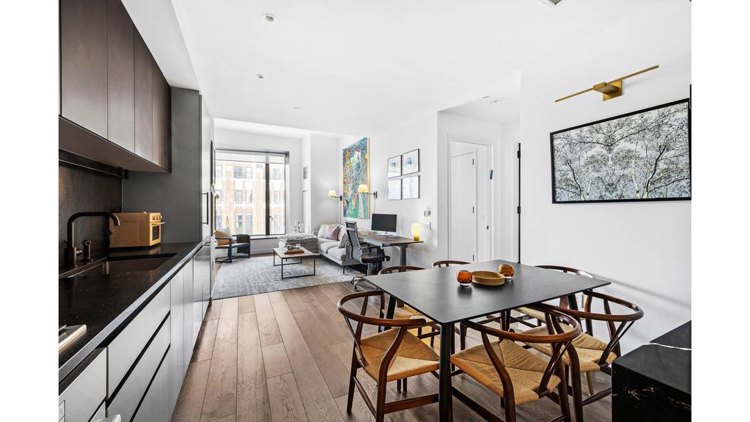 Welcome to Residence 15B at 11 Hoyt Street, a sprawling 787 sq.