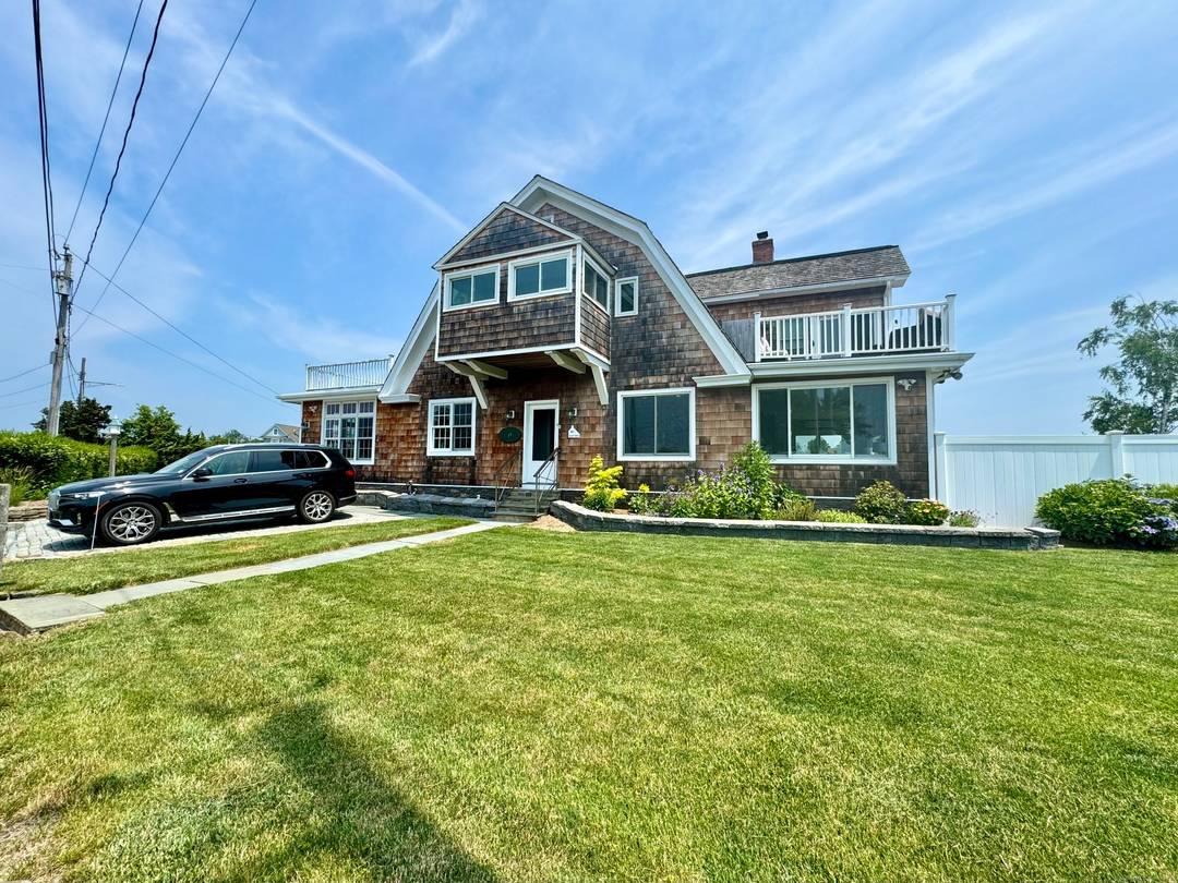 ACADEMIC YEARLY RENTAL ! Sachem's Head Association waterfront property.