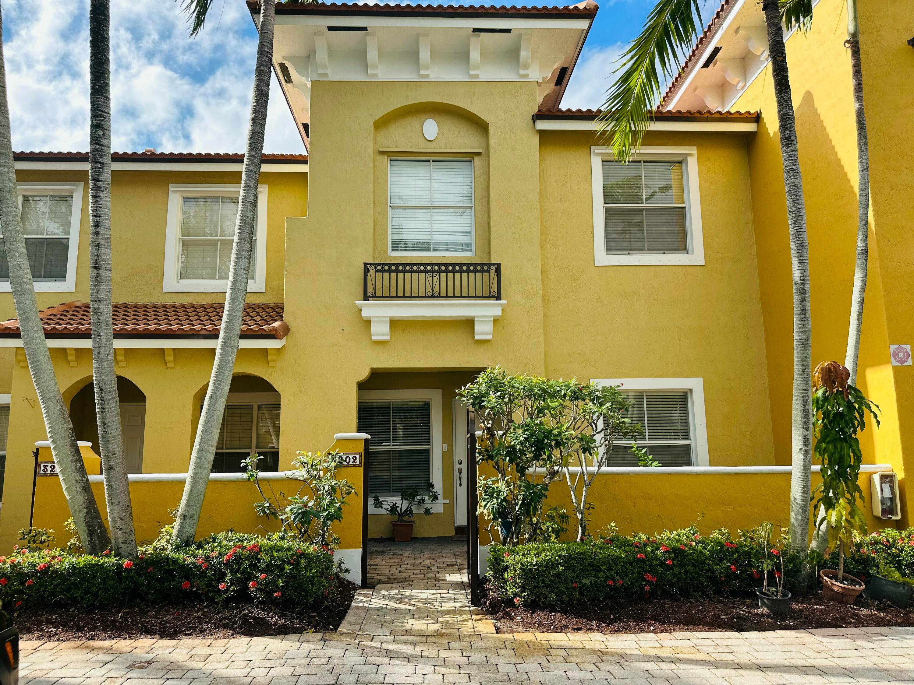 Discover the perfect blend of comfort and convenience in this beautifully maintained 3 bedroom, 2.