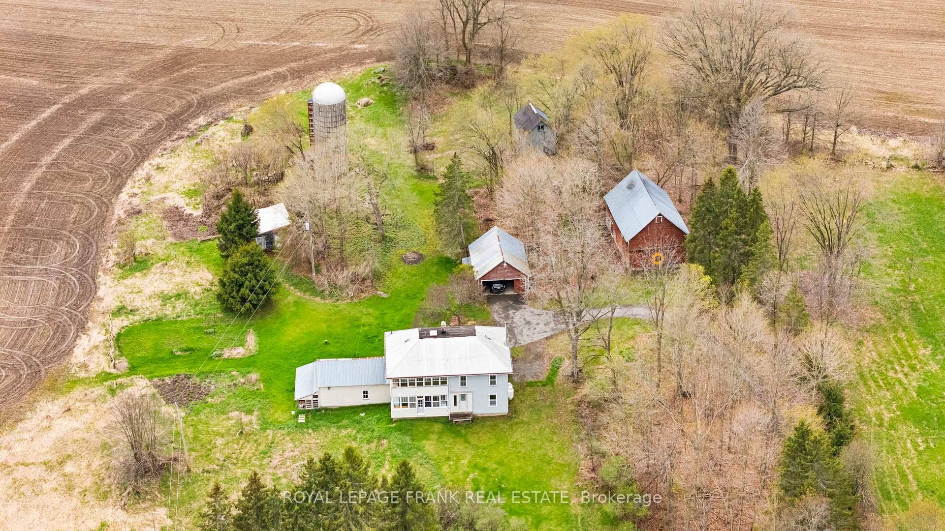 A peaceful rural escape awaits you in Seeleys Bay, nestled on approx.