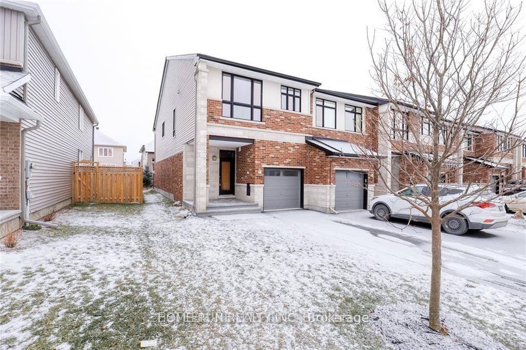 Bright and Inviting END UNIT townhome awaits your discerning taste in a popular family friendly neighbourhood of river side south.