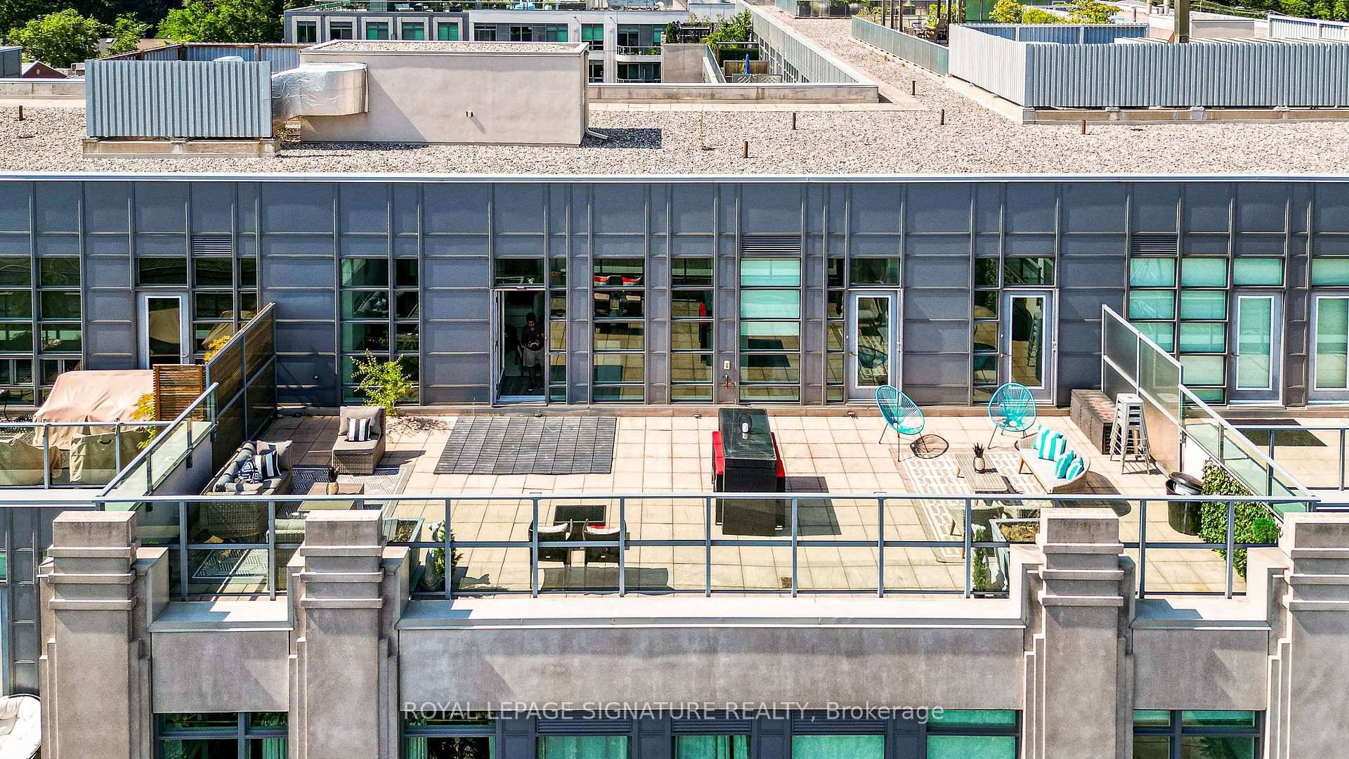 Welcome To A New Level Of Sophisticated Urban Living In A Loft StyleSuite.