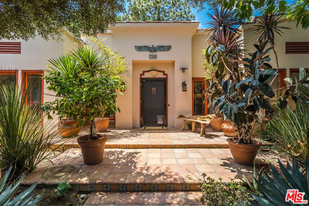 755  S Highland Ave 4BR Hancock Park La