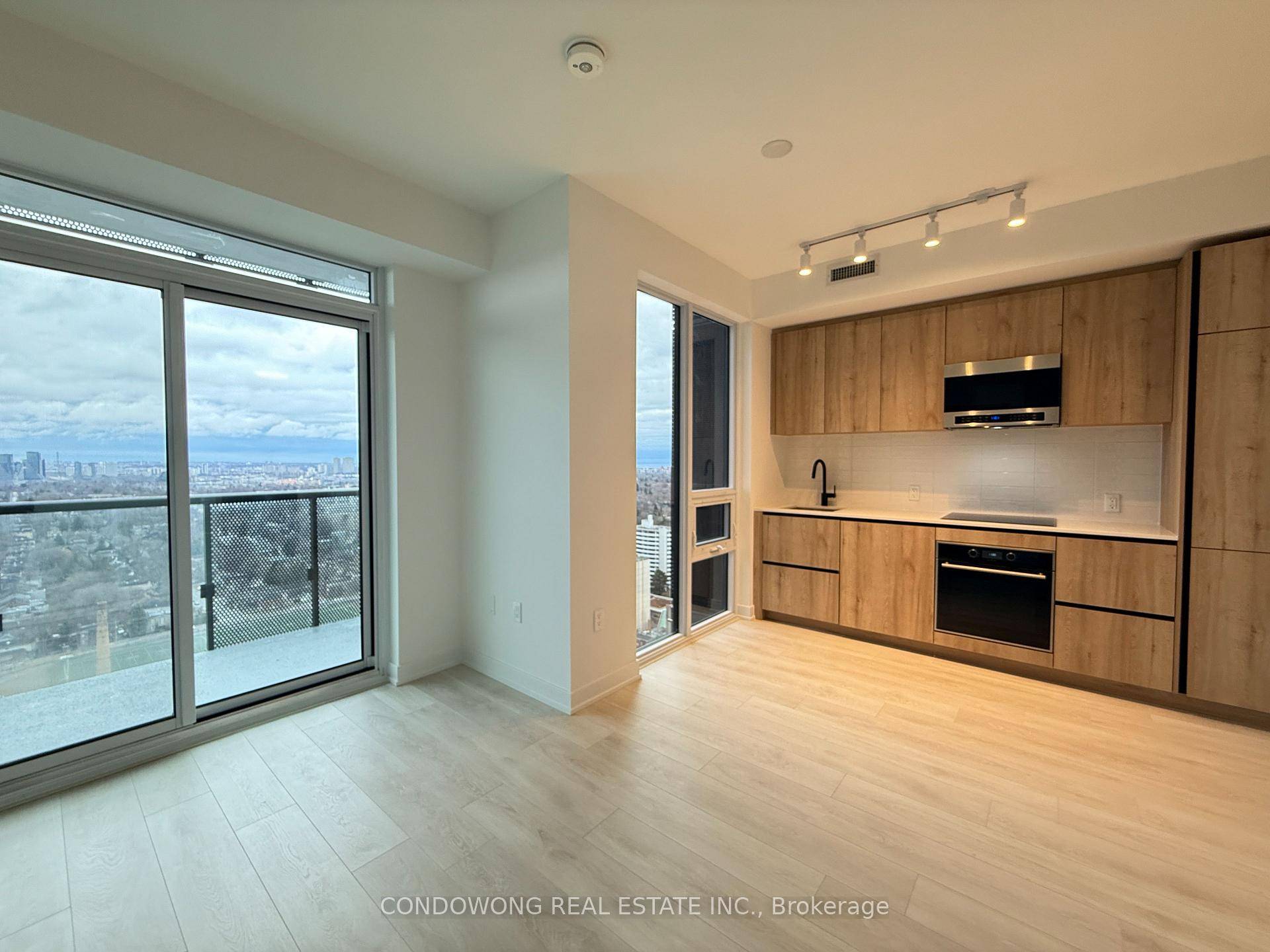 Brand New, Never Lived Studio Suite Is Located In The Line 5 Condos, A Contemporary Development That Offers A Range Of Upscale Amenities Including A State Of The Art Fitness ...