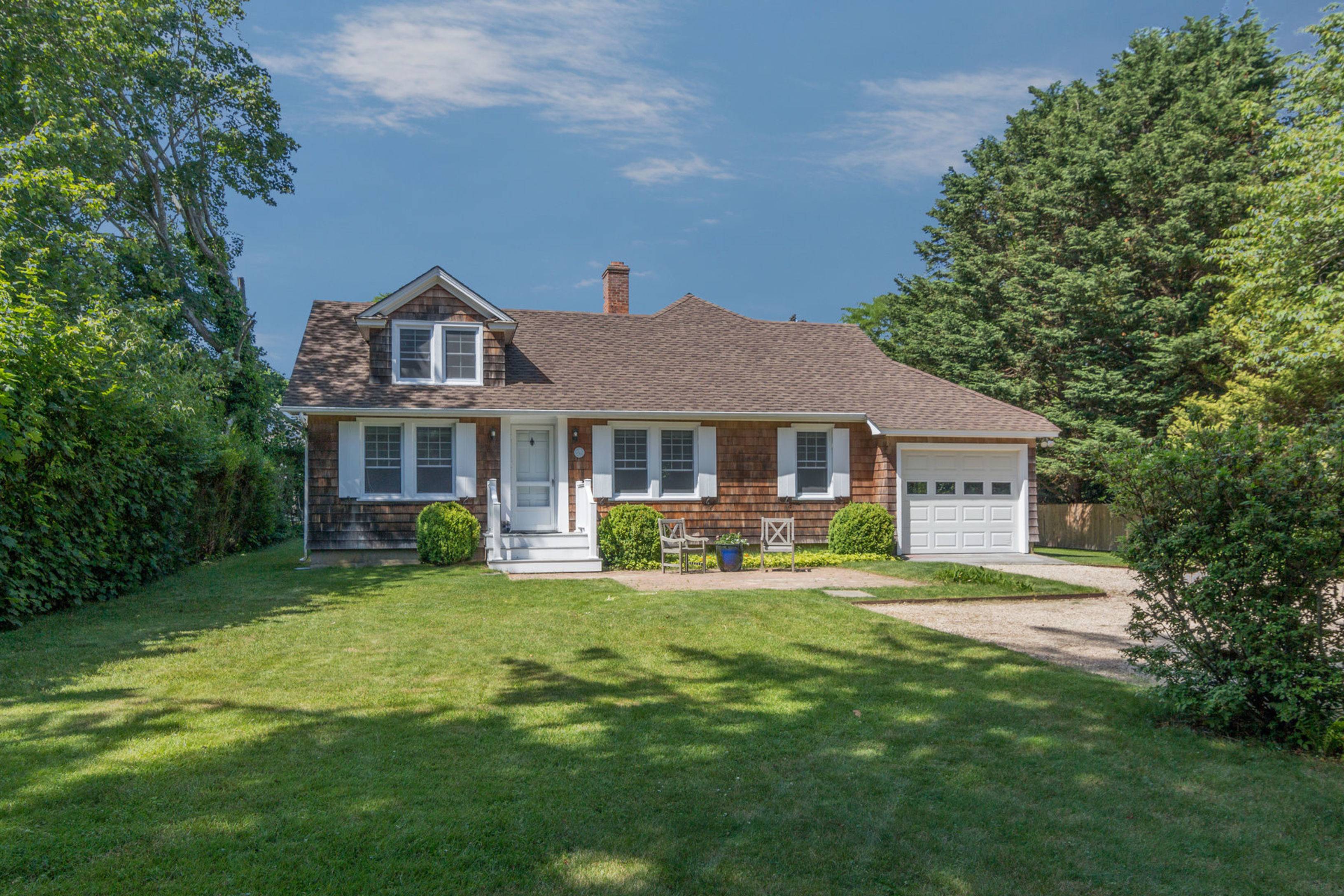 East Hampton Village - Newly Renovated - Great Location